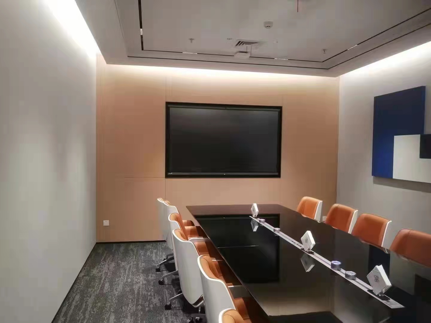 MAXHUB午夜视频APP污下载比会议电视更得金融大佬喜爱的秘诀究竟是什么