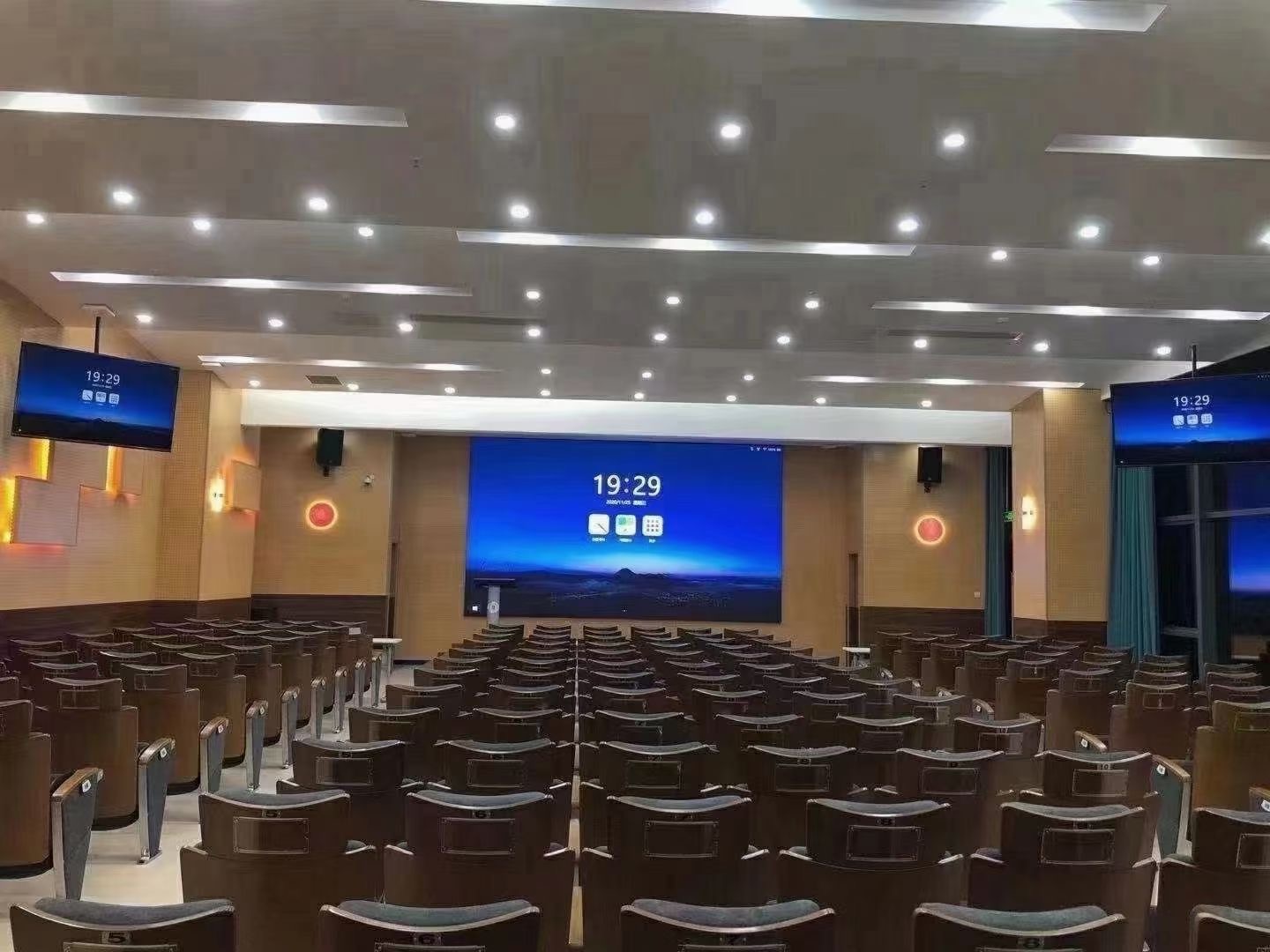 会议触控一体机真能抚平会议行业的痛点？