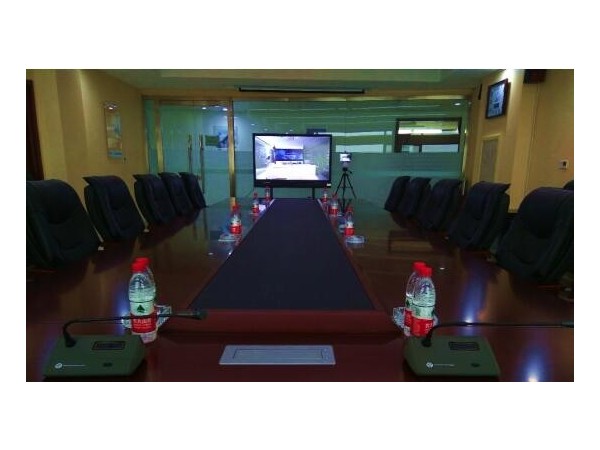 跨国沟通无障碍 小鱼易连云午夜福利视频APP助中通客车走向世界